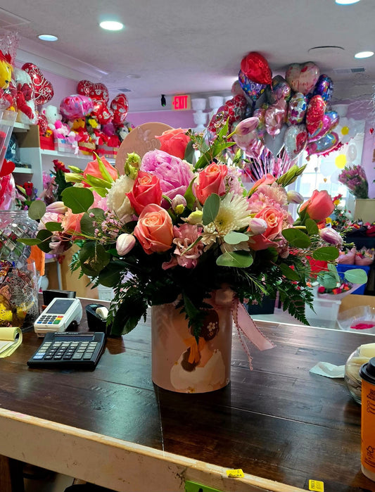 Bouquet Mix in Box with Peonies